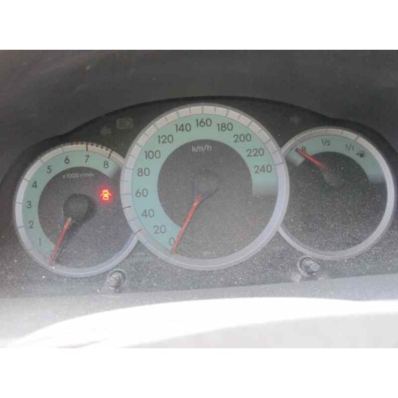 toyota corolla verso (r1) del año 2004