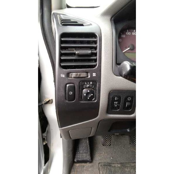 mitsubishi montero (v60/v70) del año 2001