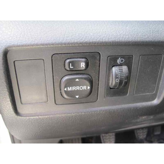 toyota corolla verso (r1) del año 2004