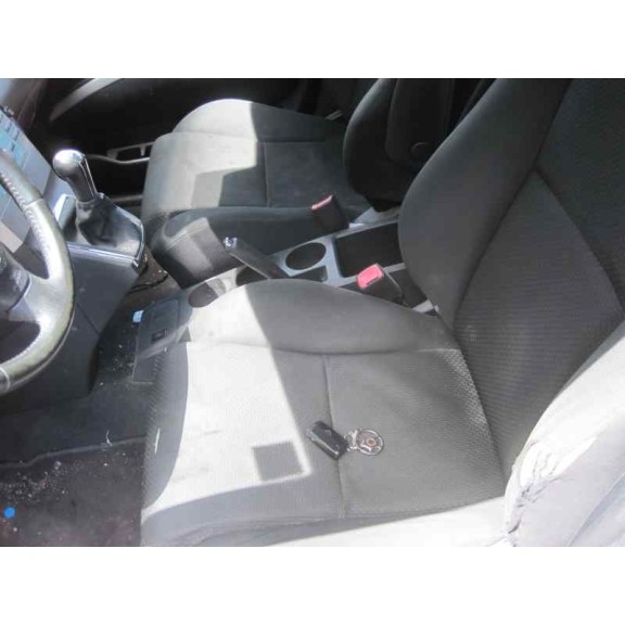 toyota corolla verso (r1) del año 2004