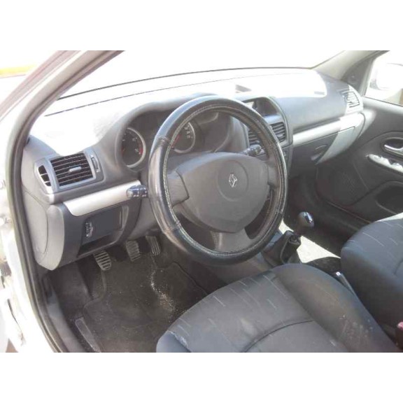 renault clio ii fase ii (b/cb0) del año 2004