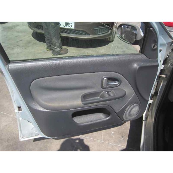 renault clio ii fase ii (b/cb0) del año 2004