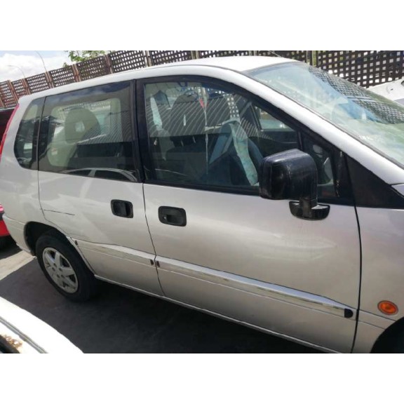 mitsubishi space runner (n60) del año 2003