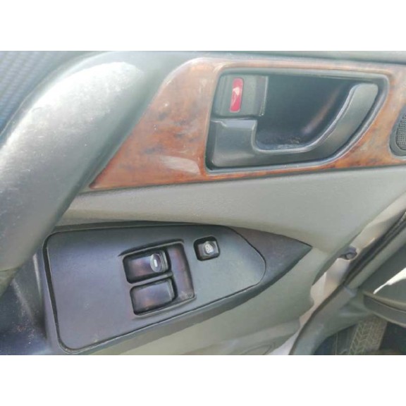 mitsubishi space runner (n60) del año 2003