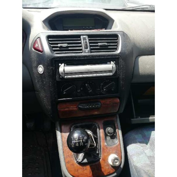 mitsubishi space runner (n60) del año 2003