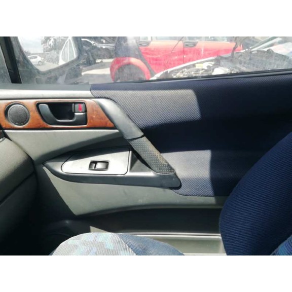 mitsubishi space runner (n60) del año 2003