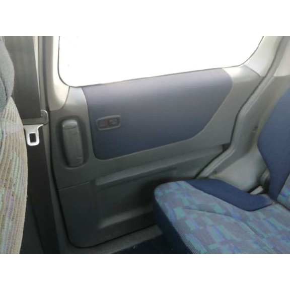 mitsubishi space runner (n60) del año 2003