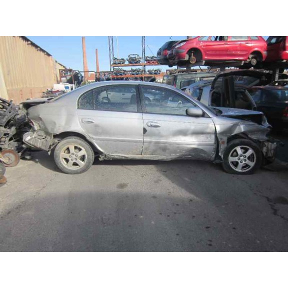 toyota avensis berlina (t 22) del año 2003