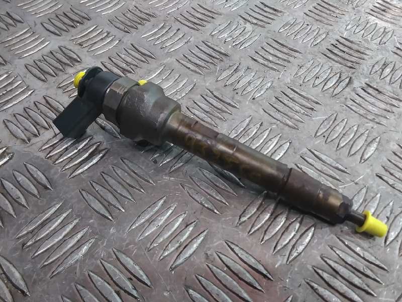 Recambio de inyector para bmw serie 1 berlina (e81/e87) 116d referencia OEM IAM 779844604  