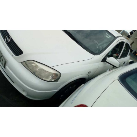 opel astra g berlina del año 2002