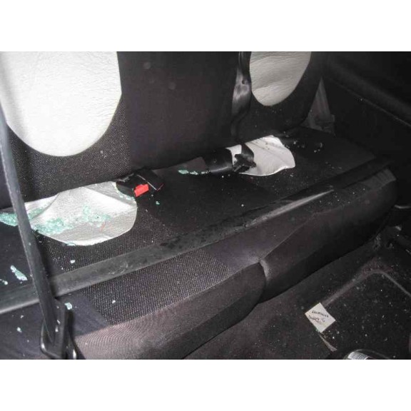 peugeot 206 berlina del año 2002