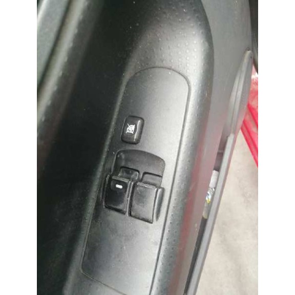 mitsubishi colt berlina 3 (cz) del año 2006