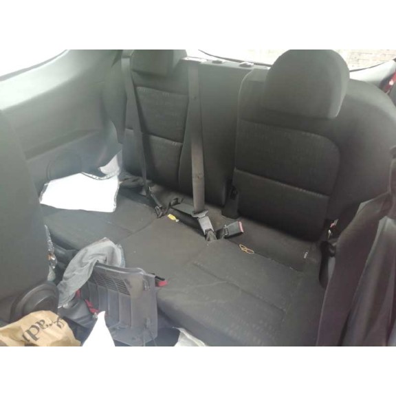 mitsubishi colt berlina 3 (cz) del año 2006