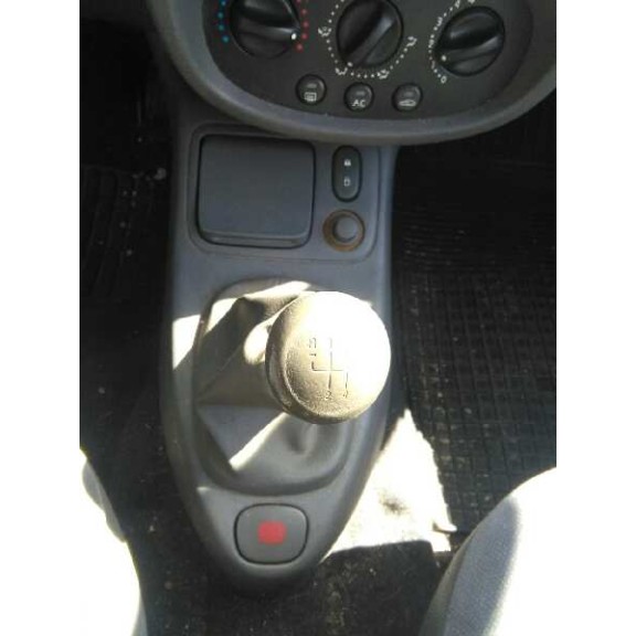 renault clio ii fase i (b/cbo) del año 2001