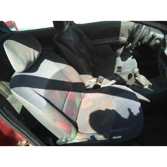 renault clio ii fase i (b/cbo) del año 2001