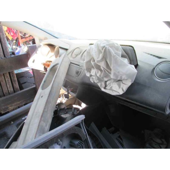 seat ibiza (6j5) del año 2009