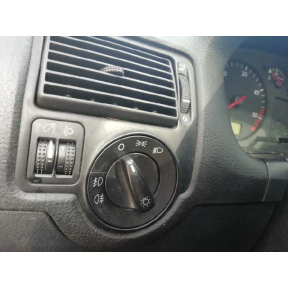 volkswagen golf iv berlina (1j1) del año 1998