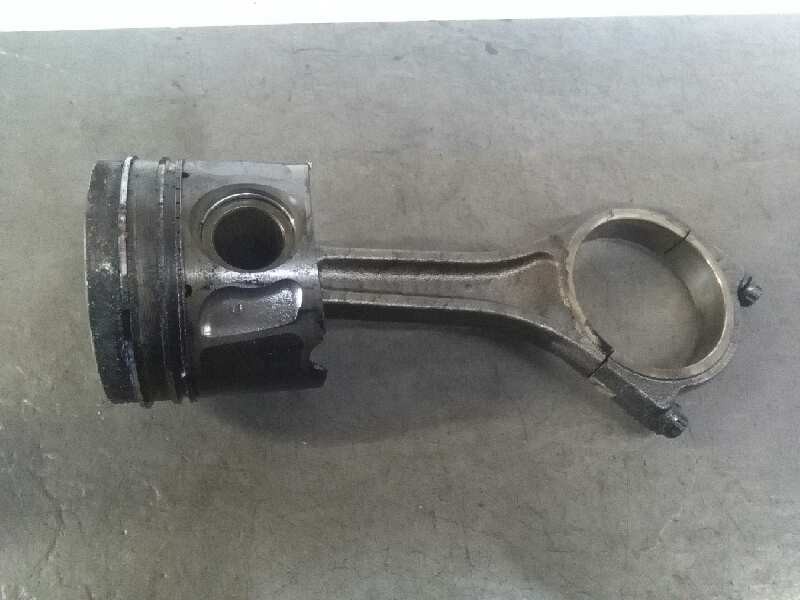 Recambio de piston para land rover discovery 4 3.0 td v6 cat referencia OEM IAM   