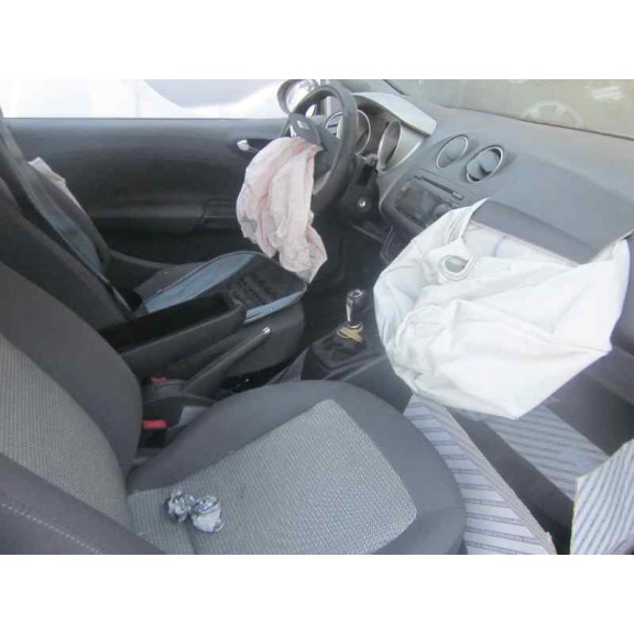 seat ibiza (6j5) del año 2008