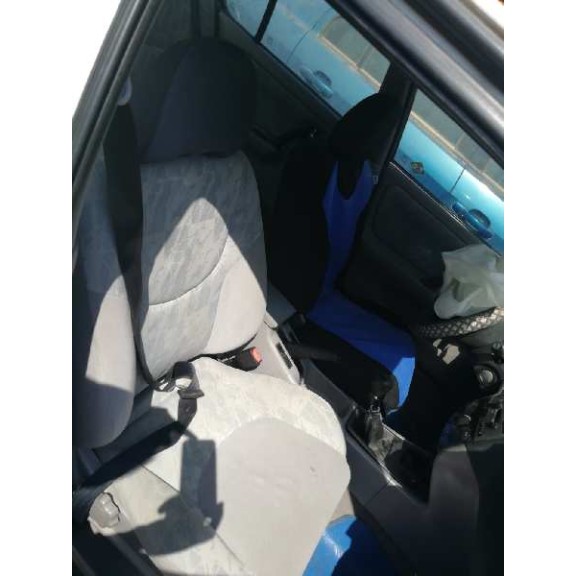 nissan primera berlina (p11) del año 2001