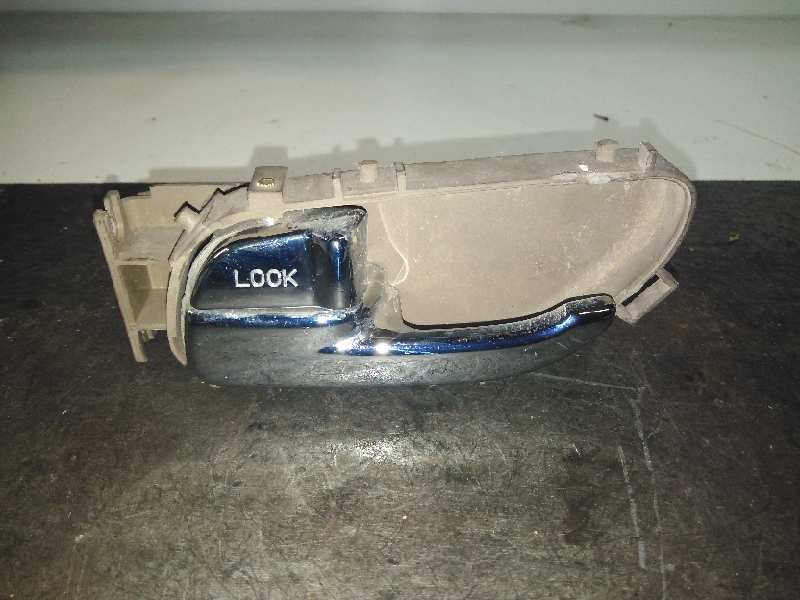 Recambio de maneta interior delantera izquierda para ssangyong rodius xdi premium referencia OEM IAM   