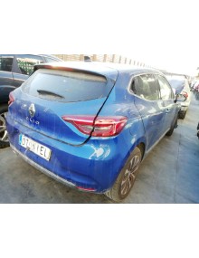 renault clio v del año 2023 2