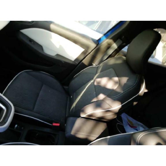 renault clio v del año 2023