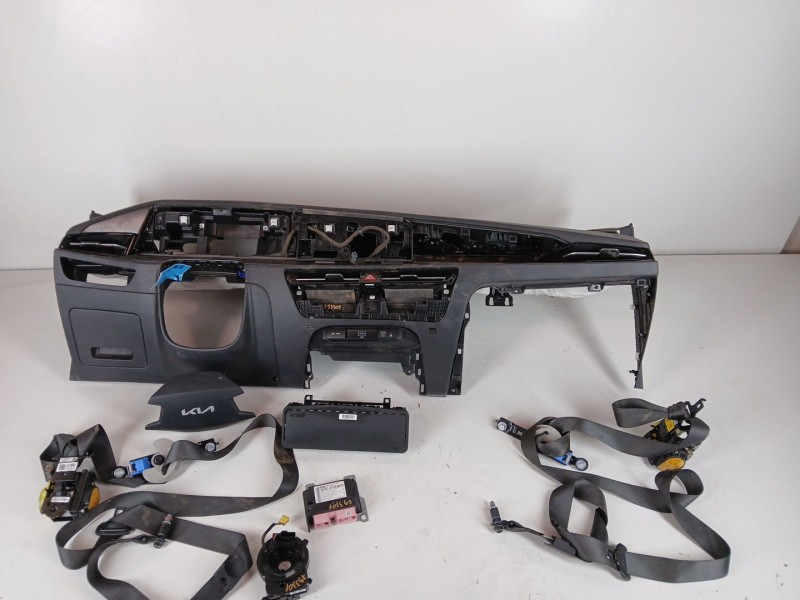 Recambio de kit airbag para kia niro ii (sg2) 1.6 gdi hybrid referencia OEM IAM 80100AT100CCV 80200AT100CCV 80300AT000