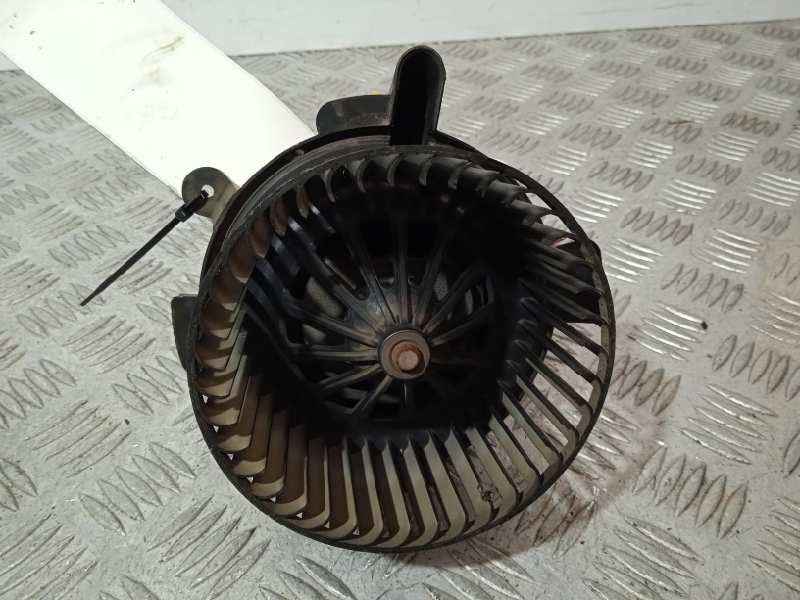 Recambio de motor calefaccion para peugeot 307 cc (s2) básico referencia OEM IAM PF2A2 PF2A2B9506 3 CABLES 2 PINS