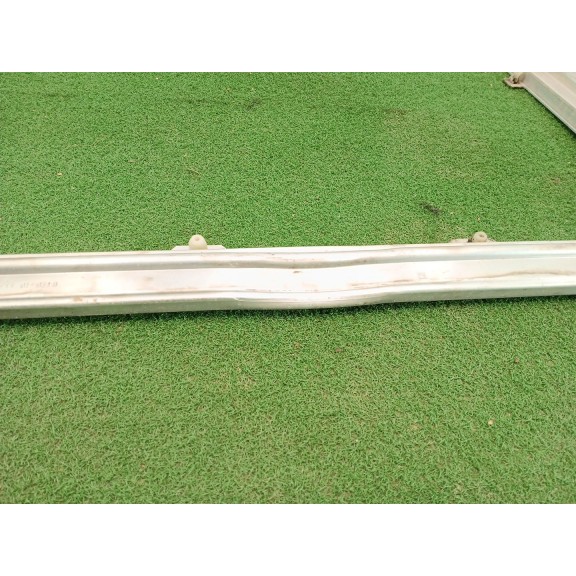 Recambio de travesaño inferior para bmw x1 (f48) sdrive 20 d referencia OEM IAM   