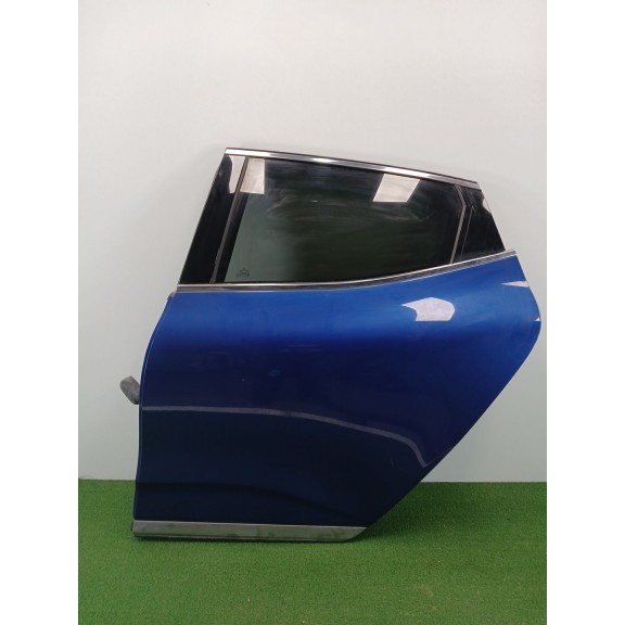 Recambio de puerta trasera derecha para renault clio v referencia OEM IAM 821008513R  