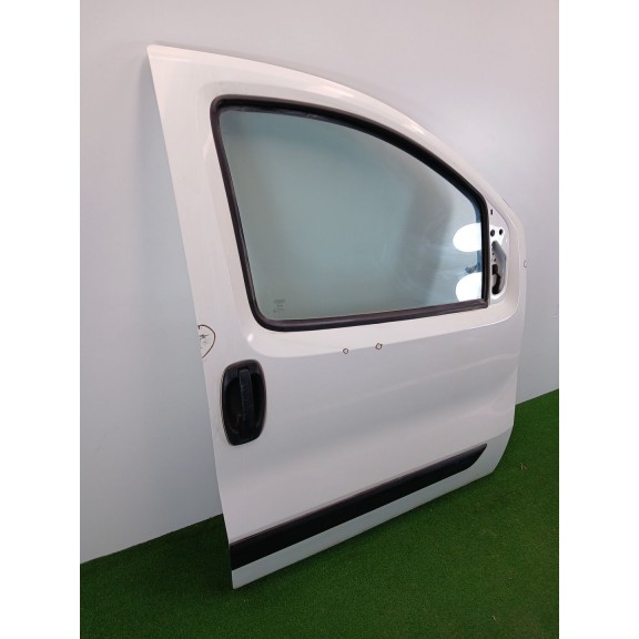 Recambio de puerta delantera derecha para fiat fiorino 1.3 16v m-jet cat referencia OEM IAM   