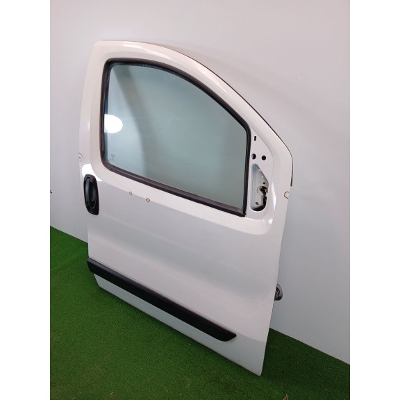 Recambio de puerta delantera derecha para fiat fiorino 1.3 16v m-jet cat referencia OEM IAM   