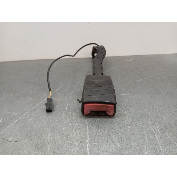 Recambio de enganche cinturon para seat altea (5p1) reference referencia OEM IAM  carcasa rota 