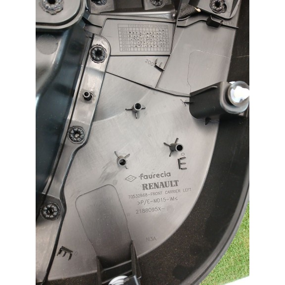 Recambio de guarnecido puerta delantera izquierda para renault clio v referencia OEM IAM 2188095X SIN BOTONERA 