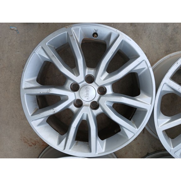 Recambio de juego llantas para jeep compass (mp, m6, mv, m7) 1.3 referencia OEM IAM 18PULGADAS  