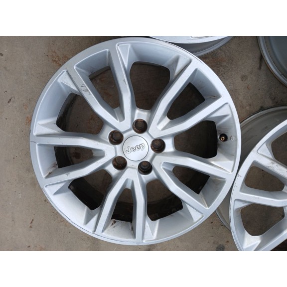 Recambio de juego llantas para jeep compass (mp, m6, mv, m7) 1.3 referencia OEM IAM 18PULGADAS  