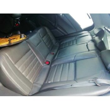 ASIENTOS TRASEROS CUERO NEGRO 