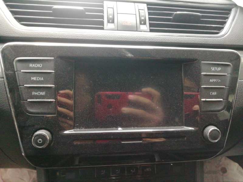 Recambio de pantalla multifuncion para skoda superb (3v3) active referencia OEM IAM   