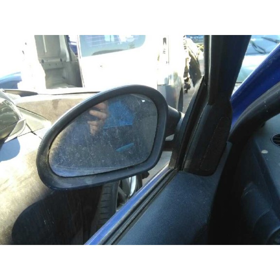 seat ibiza (6l1) del año 2002