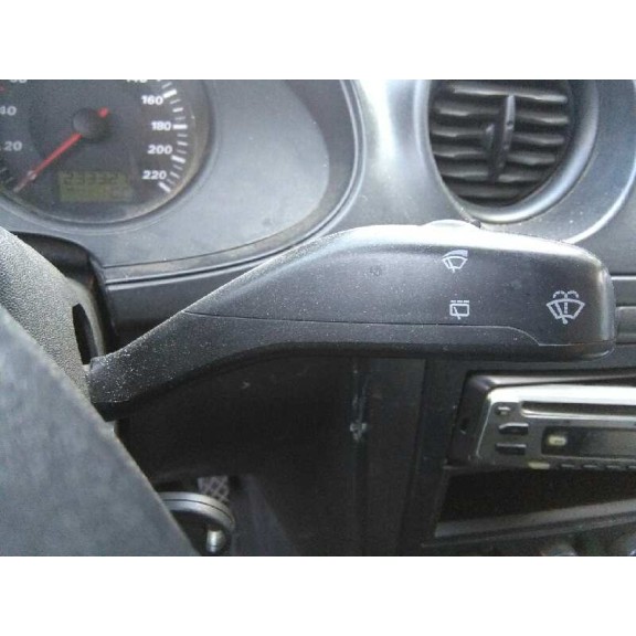 seat ibiza (6l1) del año 2002