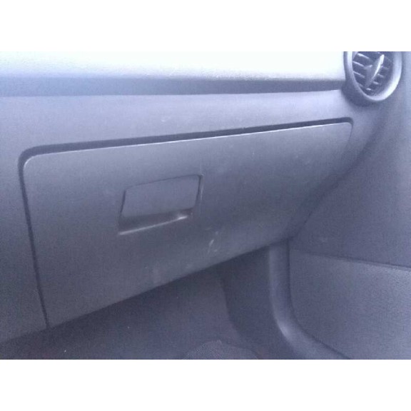 seat ibiza (6l1) del año 2002