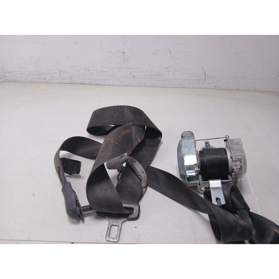 Recambio de pretensor airbag derecho para hyundai i40 cw gl comfort referencia OEM IAM 888203z000ry  