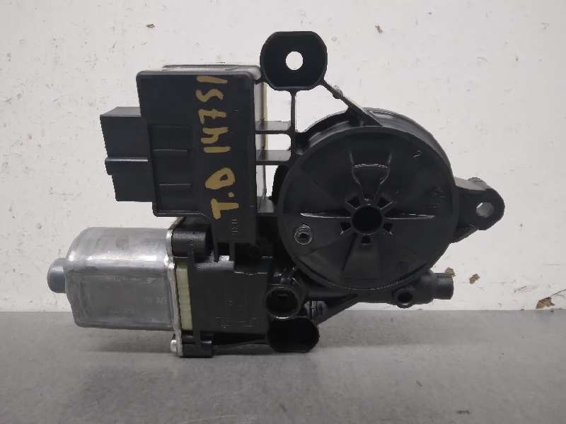 Recambio de motor elevalunas trasero derecho para seat arona fr referencia OEM IAM 5Q0959812 0130822694 