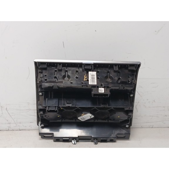 Recambio de mando climatizador para renault clio v referencia OEM IAM 275100935r  