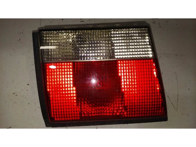 Recambio de piloto trasero izquierdo interior para saab 900 berlina 2.0 referencia OEM IAM   INTERIOR