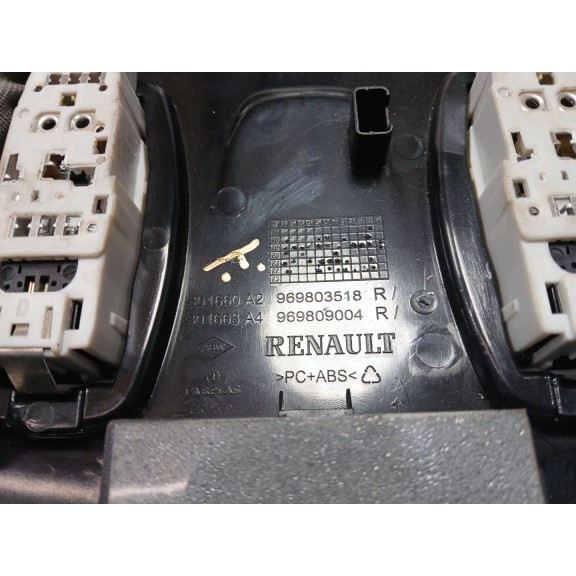 Recambio de luz interior para renault clio v referencia OEM IAM 969803518r  