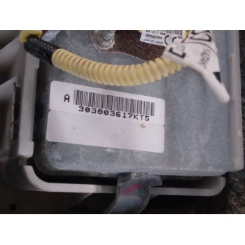 Recambio de salpicadero para toyota auris hybrid active referencia OEM IAM 5584502440  