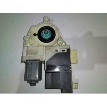MOTOR ELEVALUNAS DELANTERO DERECHO 