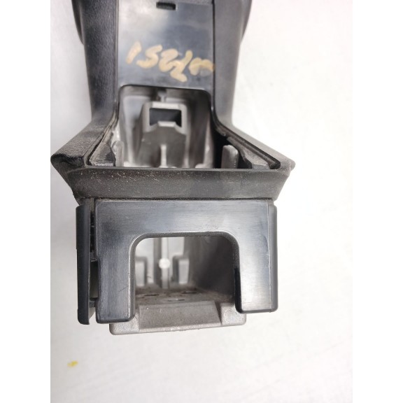 Recambio de consola central para fiat grande punto (199) 1.9 multijet sport (01.2007) referencia OEM IAM   APOYABRAZOS